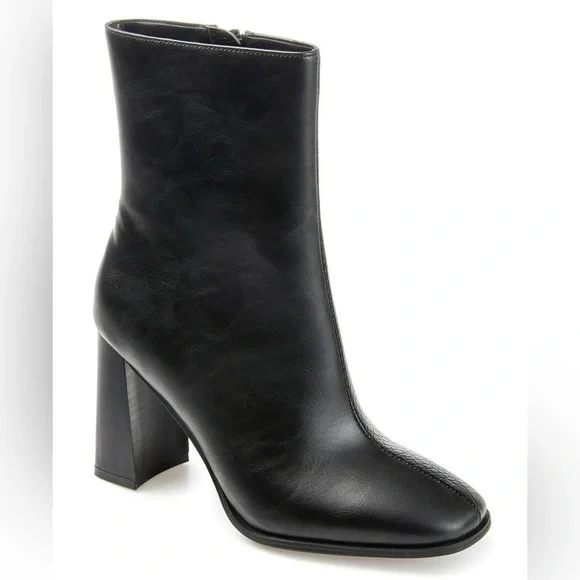 Journee Collection Black Heeled Boots - Picture 4 of 12